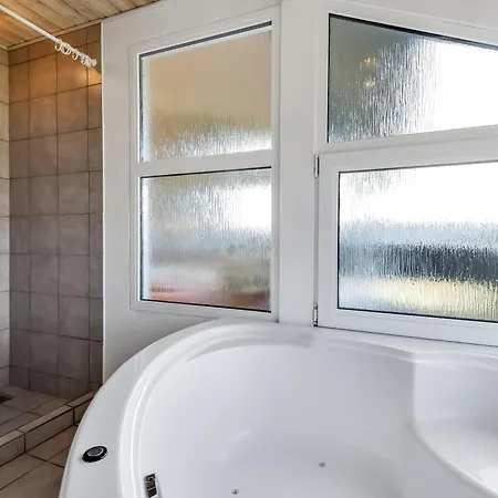 Luksus Spahus Til 10 Personer I Vejlby Klit Sj489 Semesterbostad